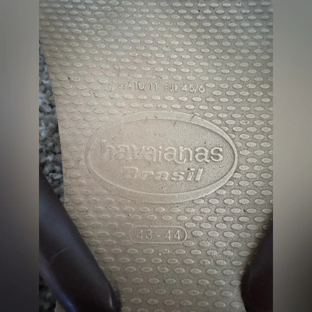 Havaianas Tan and Brown Sandals - Picture 3 of 5